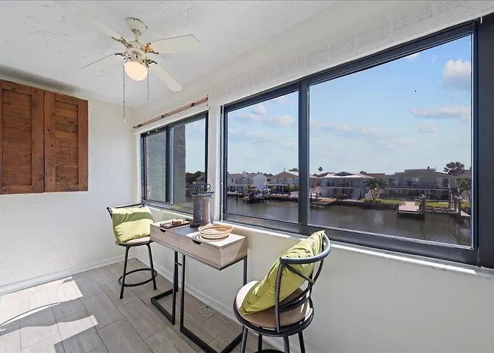 Apartment Beautiful Waterfront Short Walk To The Your Search Ends Here