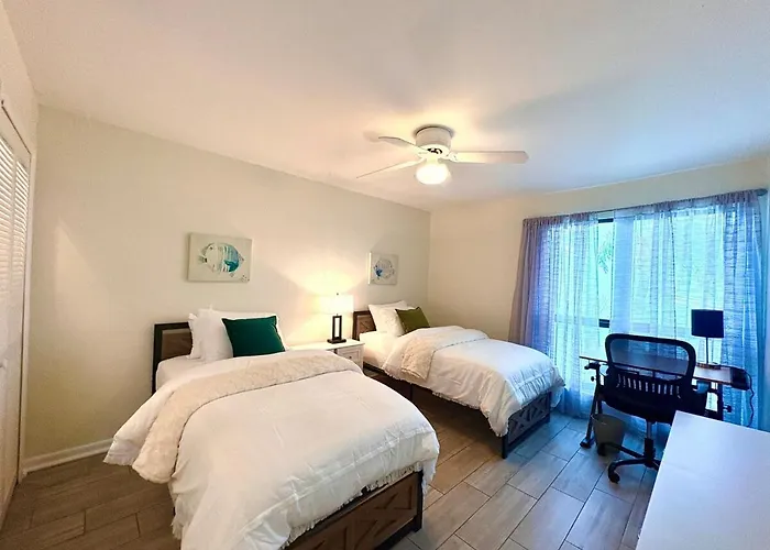 Beautiful Waterfront Short Walk To The Your Search Ends Here Clearwater Beach