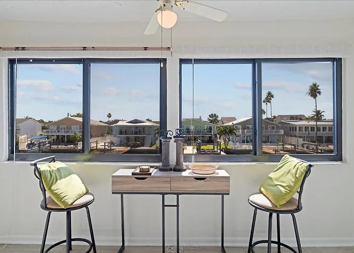 Apartment Beautiful Waterfront Short Walk To The Your Search Ends Here *