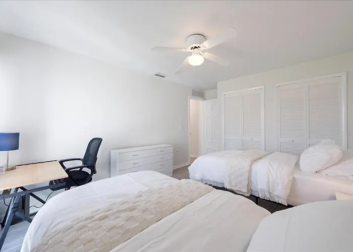 Beautiful Waterfront Short Walk To The Your Search Ends Here Apartment Clearwater Beach