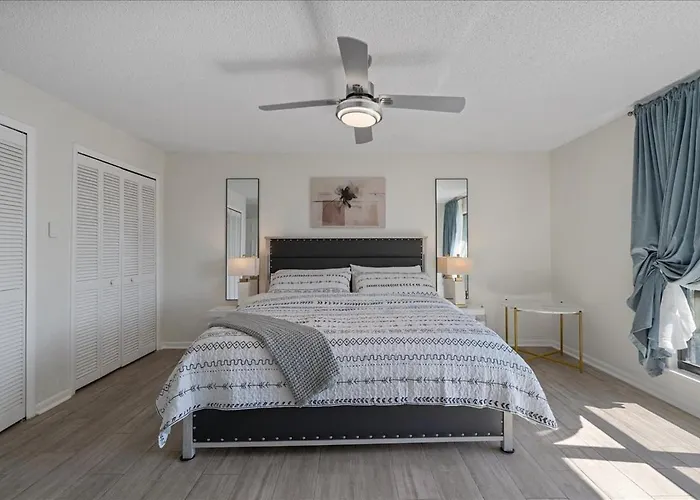 Apartment Beautiful Waterfront Short Walk To The Your Search Ends Here *