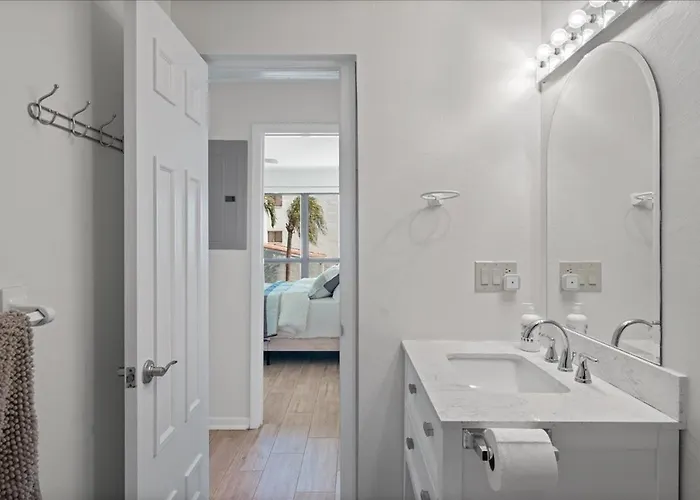 Beautiful Waterfront Short Walk To The Your Search Ends Here Apartment Clearwater Beach