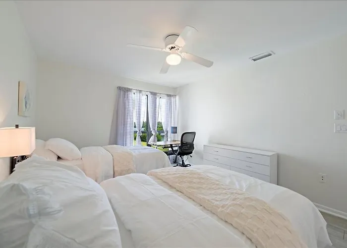 Apartment Beautiful Waterfront Short Walk To The Your Search Ends Here Clearwater Beach