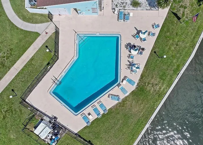 Beautiful Waterfront Short Walk To The Your Search Ends Here Apartment Clearwater Beach