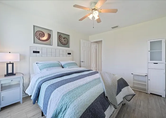 Apartment Beautiful Waterfront Short Walk To The Your Search Ends Here