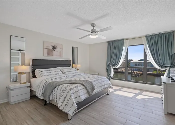 Beautiful Waterfront Short Walk To The Your Search Ends Here Clearwater Beach